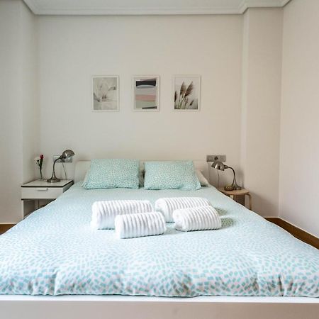 Apartamento En Primera Linea De Playa Riazor Ла Коруня Екстериор снимка